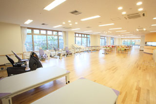 介護型デイケア「そよ風」(1F)
