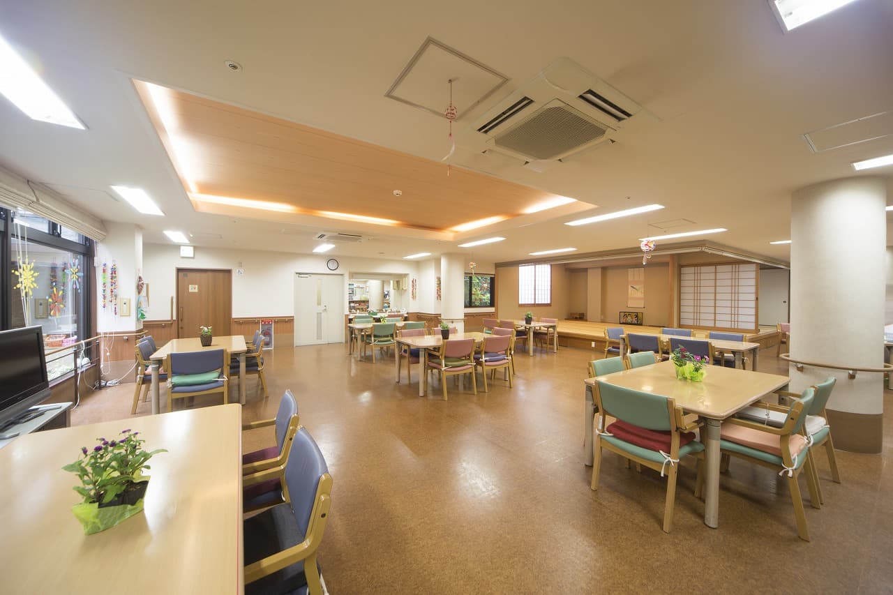 せんしゅんかいデイサービスセンター上植野